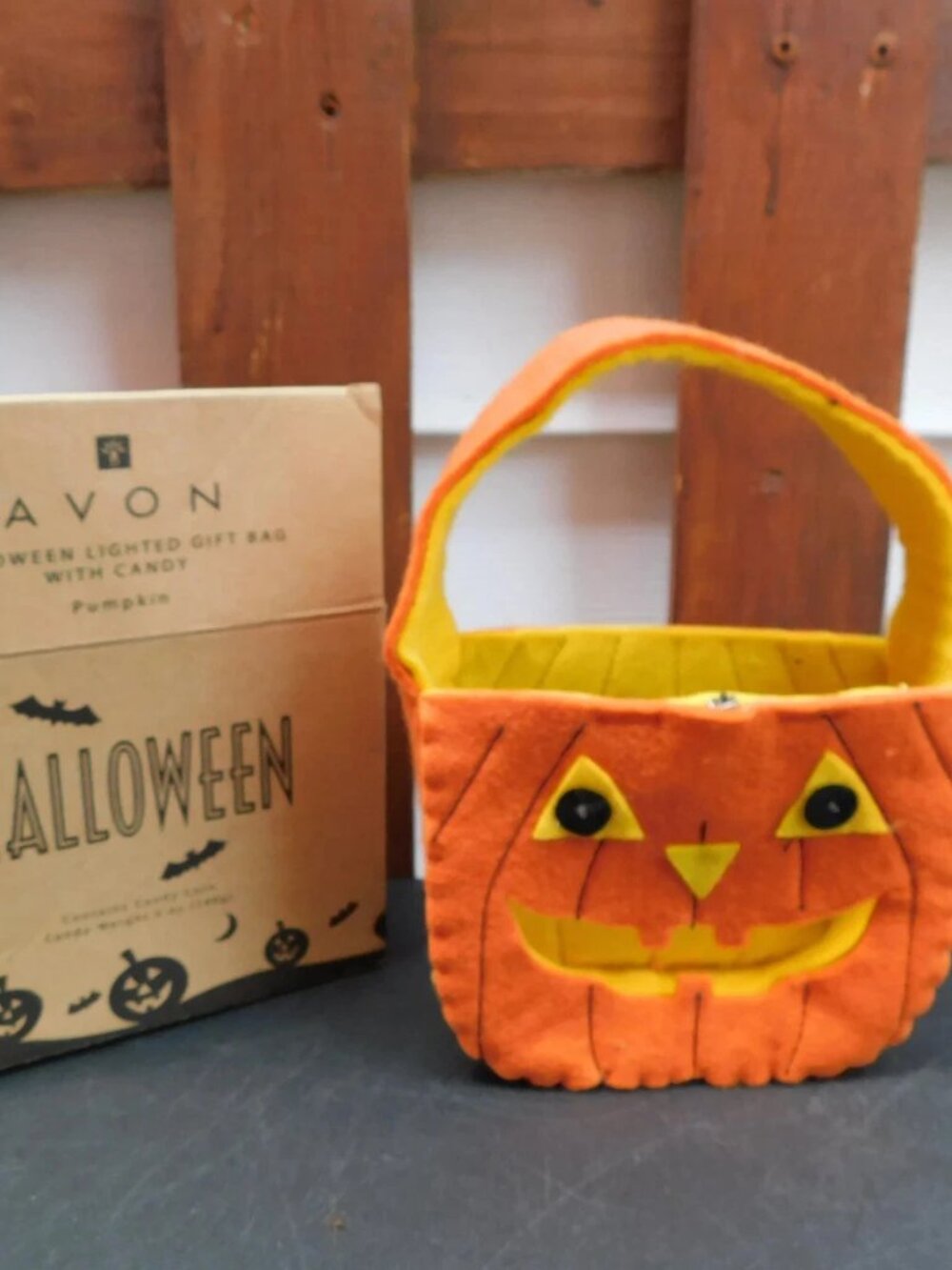 2007 Avon Halloween Lighted Felt Pumpkin Gift Bag - Candy Not Included